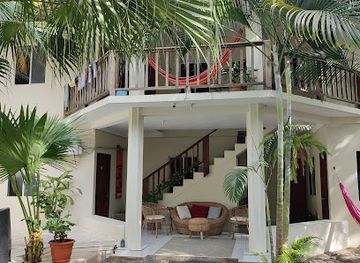 el-salvador/coastal-region/landmark/layback-surf-hotel