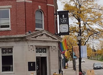 wisconsin/sturgeon-bay/landmark/lawlss-coffee-sturgeon-bay