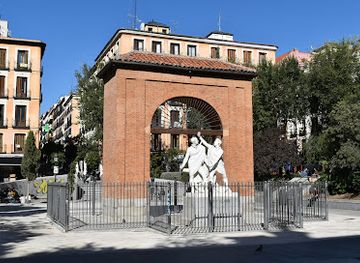 spain/madrid/landmark/plaza-del-dos-de-mayo