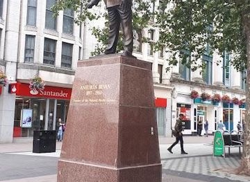 united-kingdom/bristol/landmark/aneurin-bevan-statue-by-robert-thomas-1987