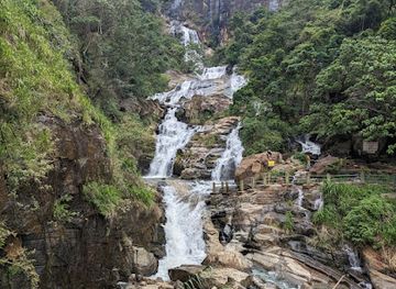 sri-lanka/ella/landmark/ravana-waterfall