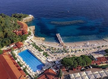 monaco/monaco-grand-prix-circuit/landmark/monte-carlo-beach-hotel