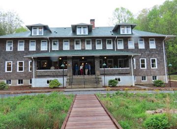 virginia/blue-ridge-highlands/landmark/blue-ridge-discovery-center