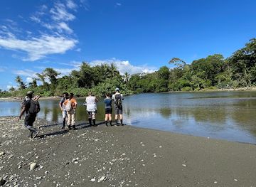 costa-rica/manuel-antonio-national-park/landmark/official-guide-costa-rica