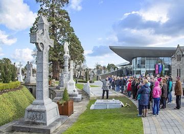 ireland/dublin/landmark/experience-glasnevin-ireland-s-national-cemetery