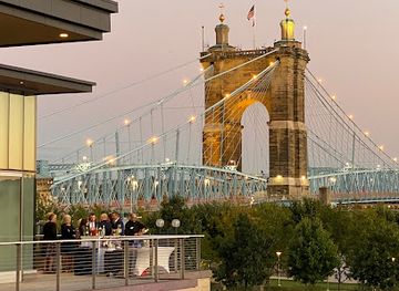 ohio/cincinnati/landmark/carol-ann-s-carousel