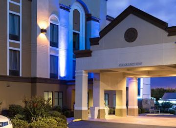 mississippi/grenada/landmark/holiday-inn-express-suites-grenada-an-ihg-hotel