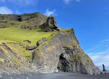 iceland/vik/landmark/halsanefshellir-cave