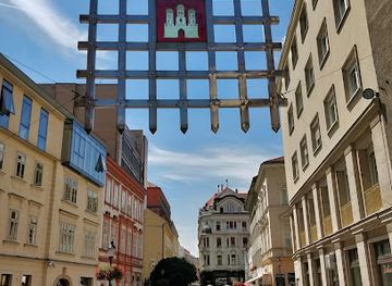 slovakia/bratislava/landmark/laurence-s-gate