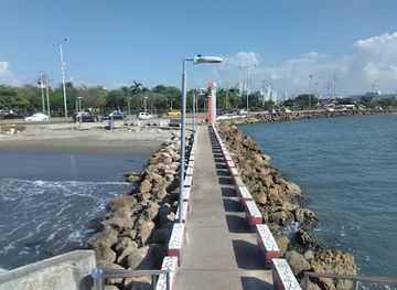 colombia/cartagena-coast/landmark/monumento-union-de-los-oceanos