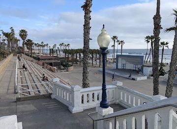 california/oceanside/landmark/pier-plaza-amphitheater