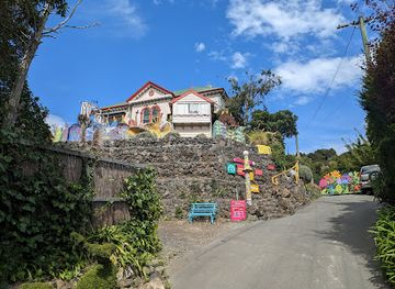 new-zealand/canterbury/landmark/the-giants-house