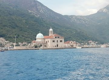 montenegro/herceg-novi/landmark/petar-boats