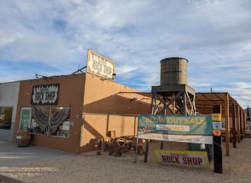 california/joshua-tree/landmark/joshua-tree-rock-shop