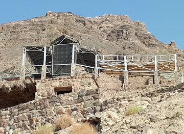 jordan/dana-village/landmark/lot-s-cave