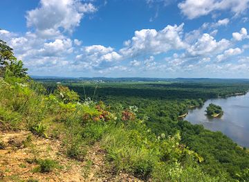 wisconsin/blue-hills/landmark/ferry-bluff-state-natural-area