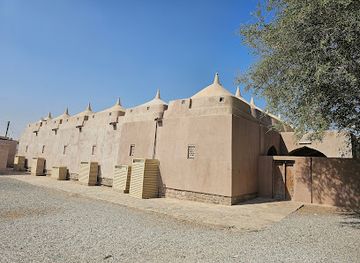 oman/ash-sharqiyah-south-governorate/landmark/hamouda-al-masjid-mosque-domes