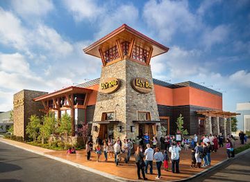 california/oxnard/landmark/the-collection-at-riverpark