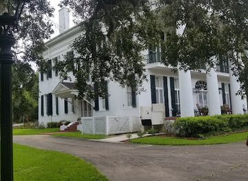 louisiana/plantation-country/landmark/oaklawn-manor