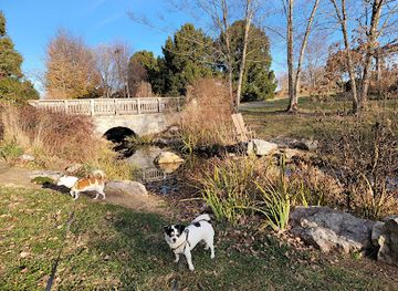 virginia/blacksburg/landmark/hahn-horticulture-garden