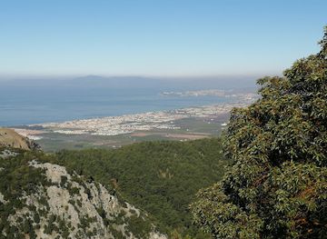 turkiye/kusadasi/landmark/kursunlu-manastiri