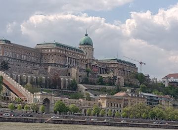 hungary/budapest/landmark/budapest-history-museum-castle-museum
