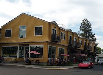 oregon/bend/landmark/jackson-s-corner-old-bend