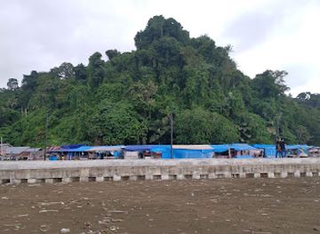 indonesia/west-sumatra/landmark/batu-malin-kundang