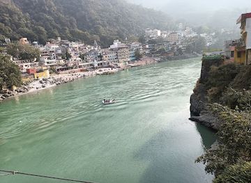 india/rishikesh/laxman-jhula/landmark/laxman-jhula-view-point