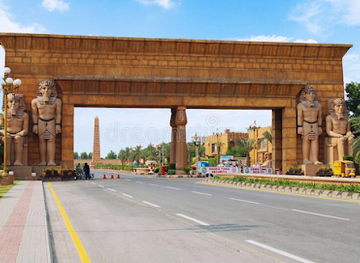 pakistan/punjab/landmark/egypt-monuments