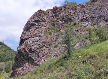 azerbaijan/shaki-zaqatala-region/landmark/samknd-qizilqaya