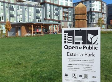 washington/redmond/landmark/esterra-park