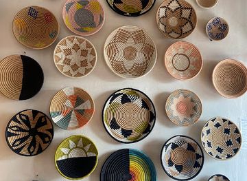 rwanda/kigali/kimihurura/landmark/azizi-life-studio