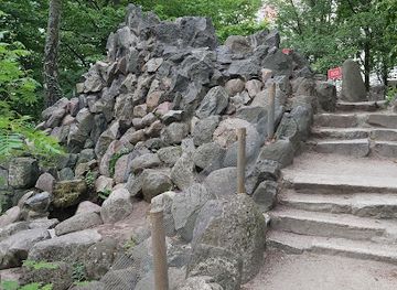 poland/poznan/lazarz/landmark/historic-alpinarium