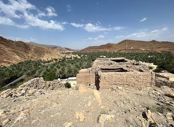 oman/jebel-shams/landmark/old-al-hamra-village