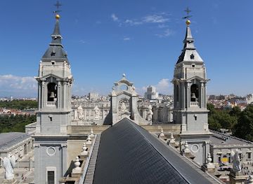 spain/castile-la-mancha/landmark/catedral-de-santa-maria-la-real-de-la-almudena