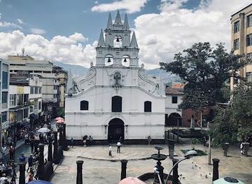 colombia/medellin/landmark/parroquia-de-la-veracruz