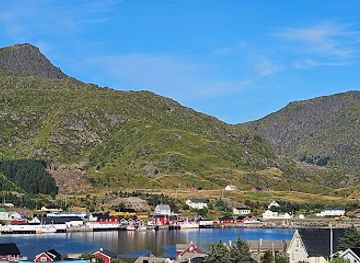norway/lofoten-islands/landmark/hill-with-monument