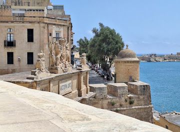 malta/valletta/landmark/victoria-gate