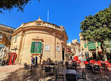 malta/victoria-lines/landmark/banca-giuratale