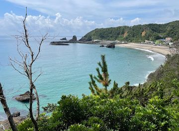 japan/izu/landmark/ryugu-sea-cave