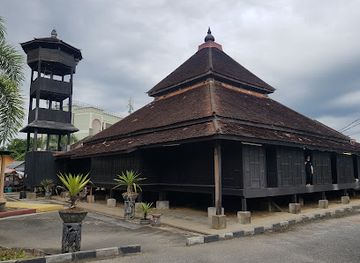 malaysia/kelantan/landmark/kampung-laut-mosque