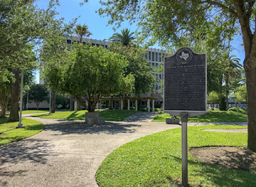 texas/gulf-coast/landmark/galveston-in-the-republic-of-texas-historical-marker