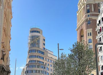 spain/madrid/gran-via/landmark/el-letrero-de-schweppes