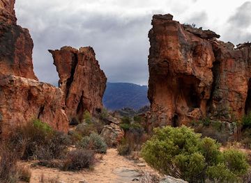 south-africa/cederberg-mountains/landmark/stadsaal-rock-art