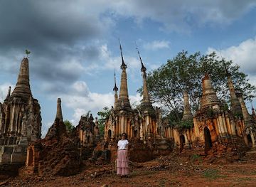myanmar-burma/golden-triangle/landmark/shwe-inn-dein-pagoda
