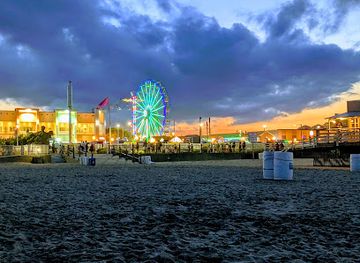 virginia/virginia-beach/landmark/virginia-beach-fishing-pier