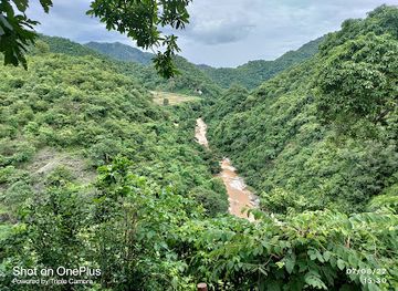 india/eastern-ghats/landmark/borra-caves