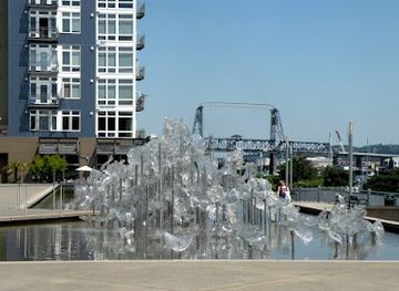 washington/tacoma/landmark/tacoma-glassblowing-studio