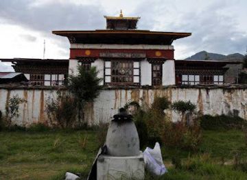 bhutan/paro-valley/landmark/druk-choeding-lhakhang